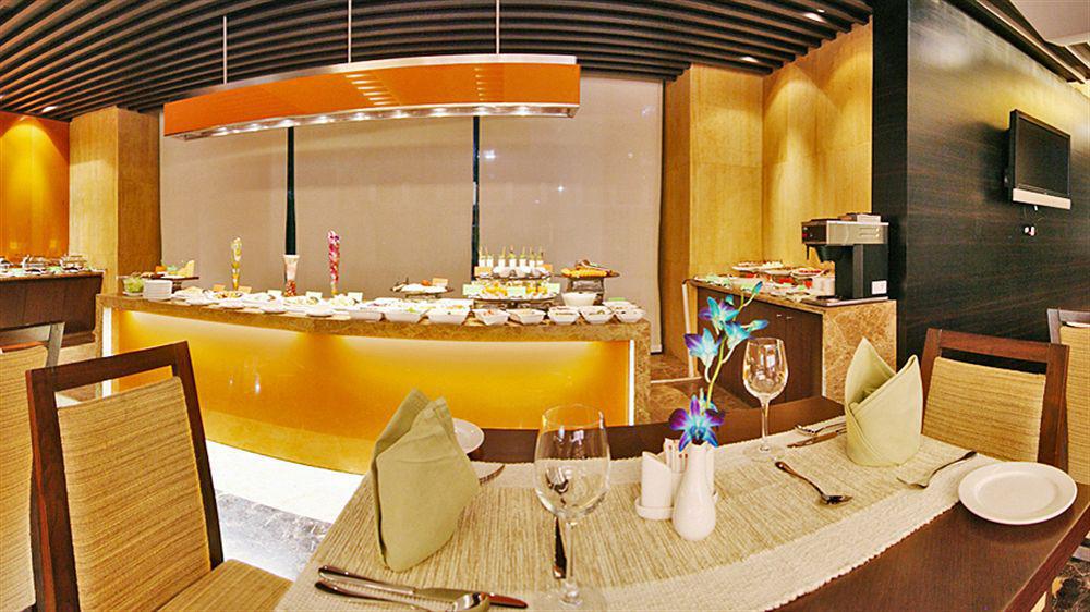 Hotel Ramada Powai & Convention Centre 5*
