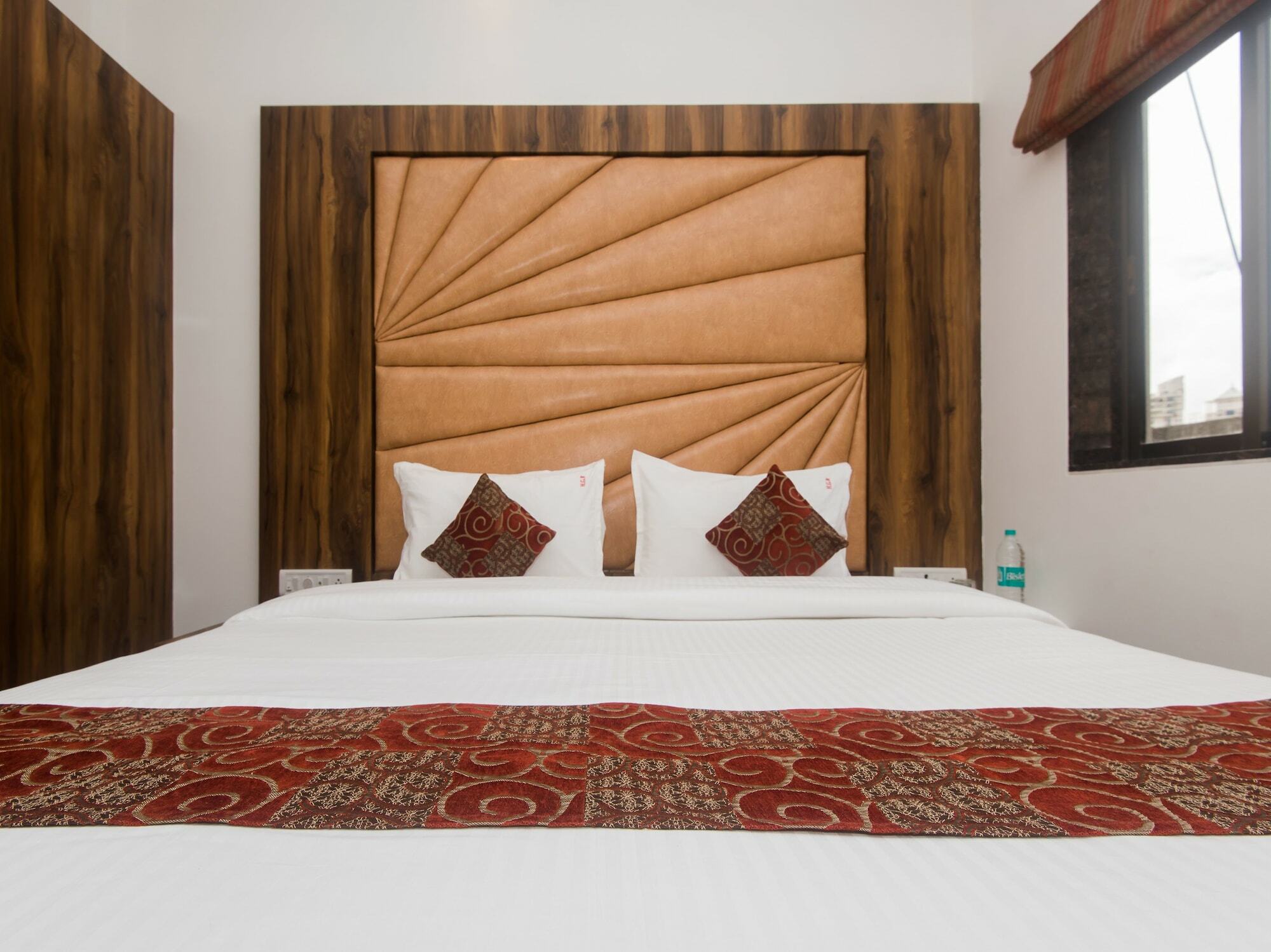Oyo 15519 Grand Residency Hotel Mumbai