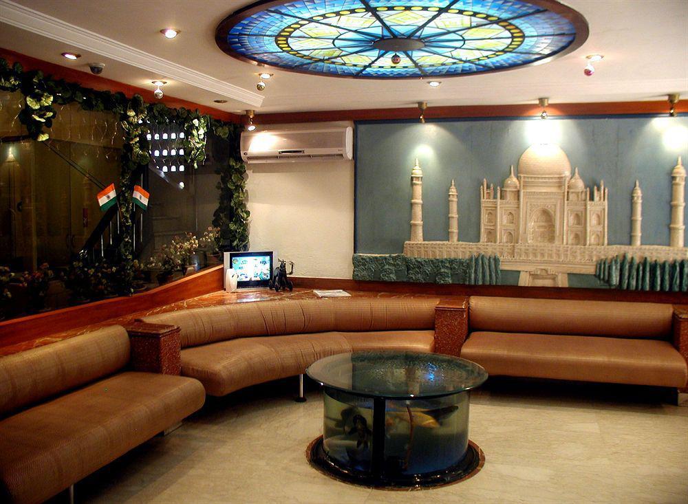 Supreme - Cuffe Parade Hotel