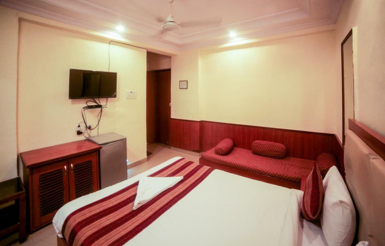 Lucky Bandra Hotel