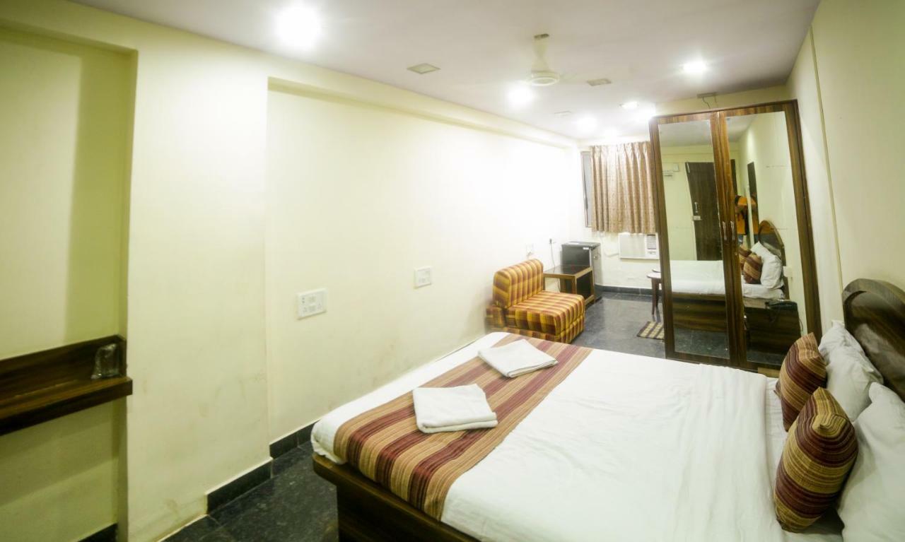 Hotel Lucky Bandra Mumbai