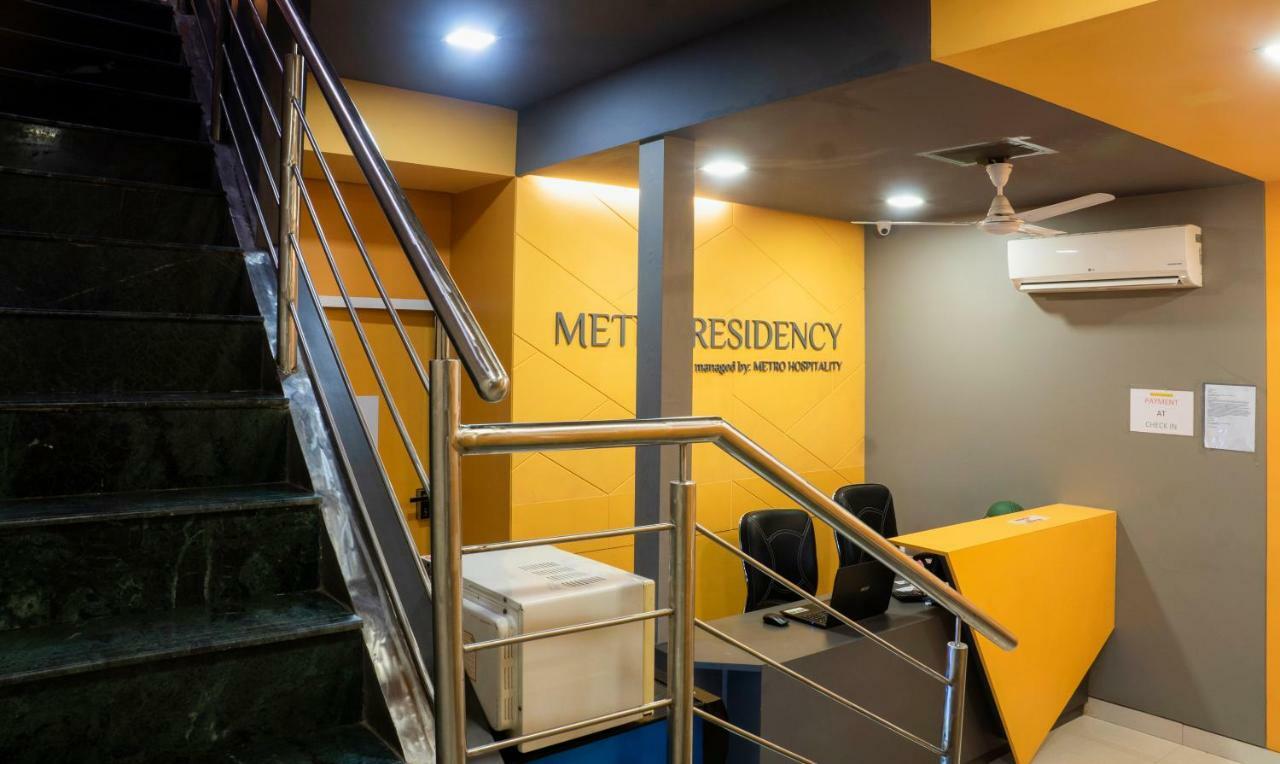 Oyo Flagship 13885 Metro Residency Hotel 3*