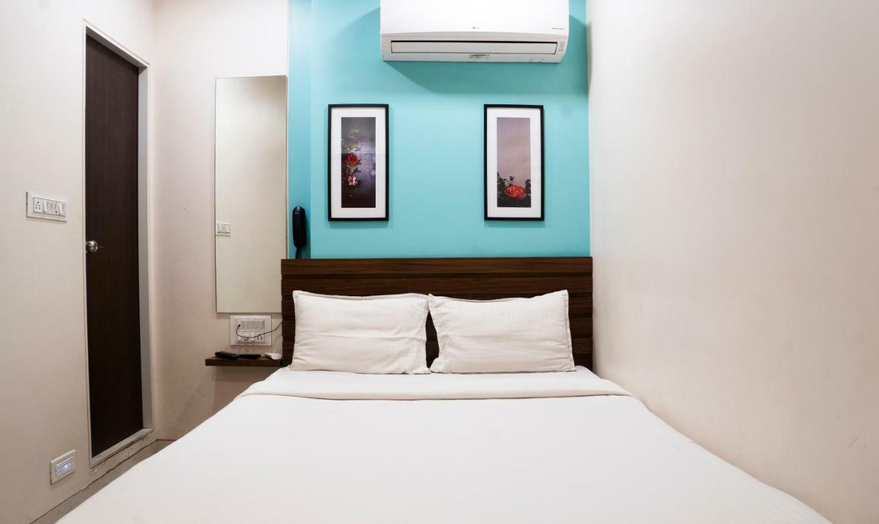 Oyo Flagship 13885 Metro Residency Mumbai