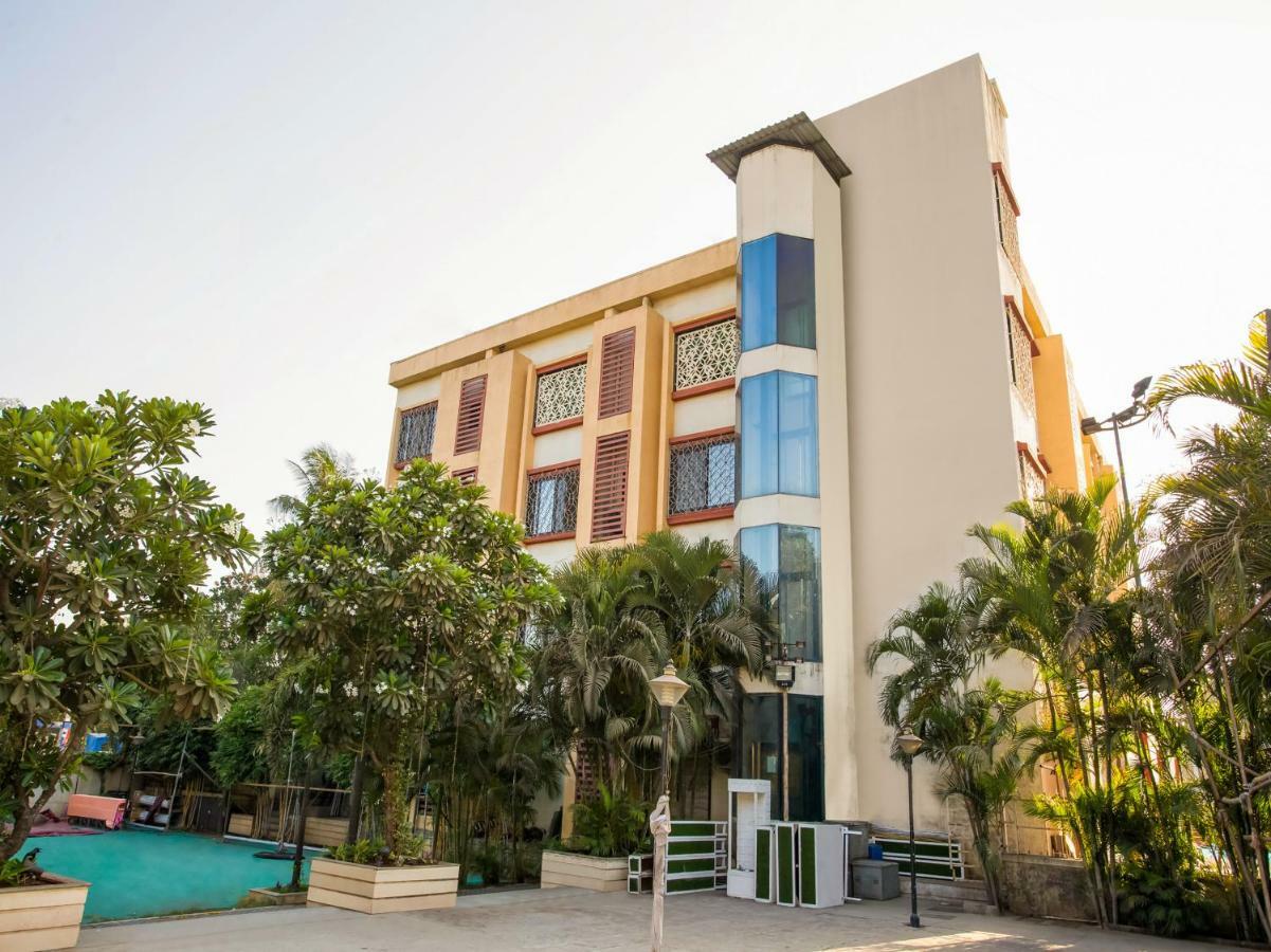 Capital O 36119 Royal Garden & Lawns Hotel Mumbai