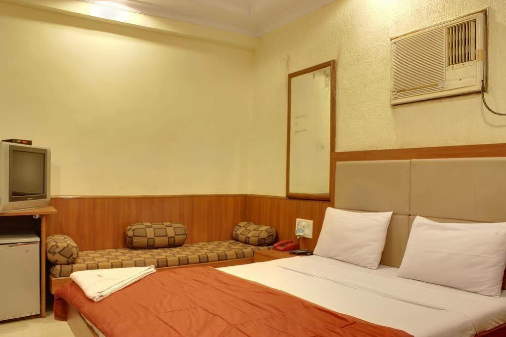Lucky Bandra 3* Mumbai