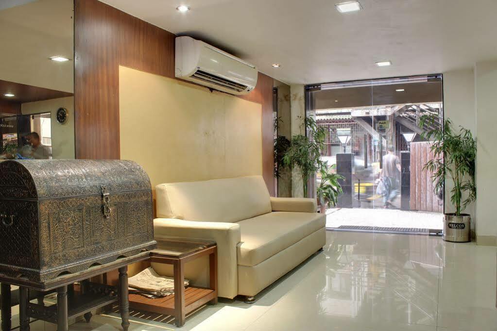 Lucky Bandra 3* Mumbai