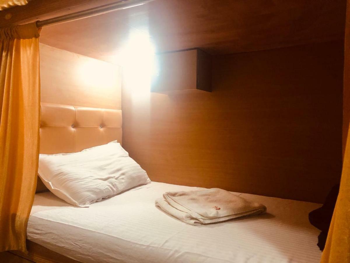 Mabrook Bed & Breakfast Mumbai