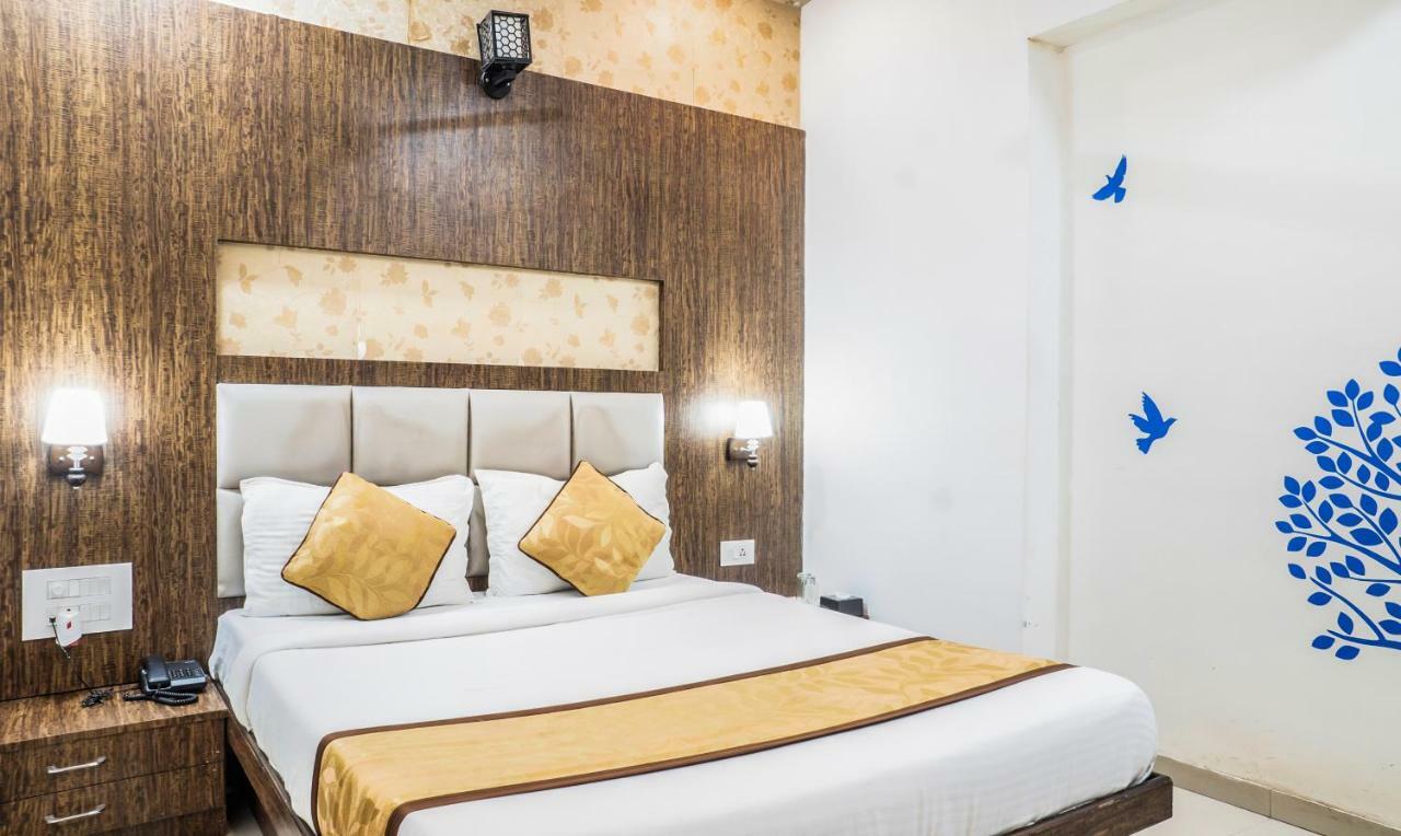 Oyster Hotel Mumbai