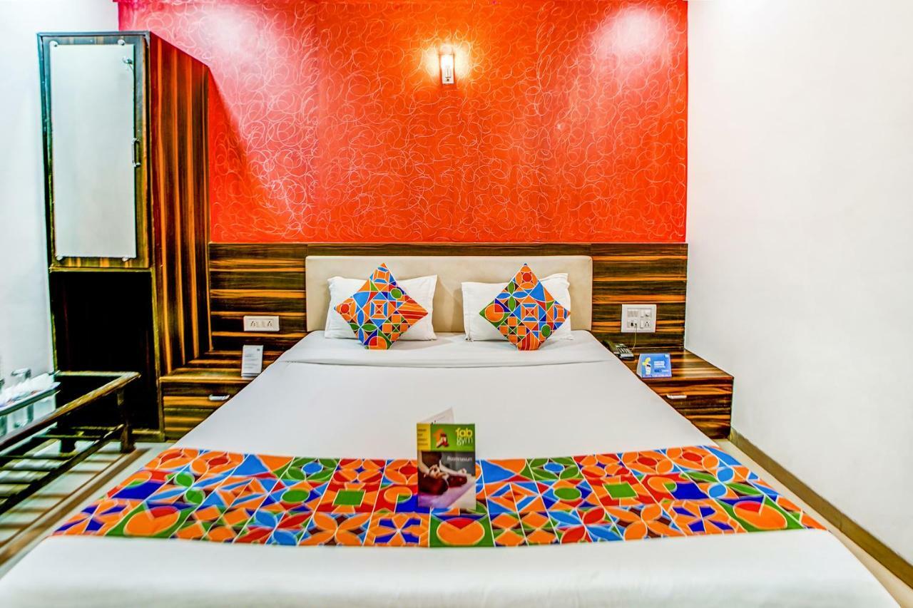 Fabhotel The Adore Palace Hotel