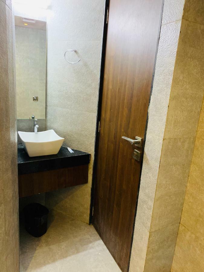 Adlon International Inn 3*