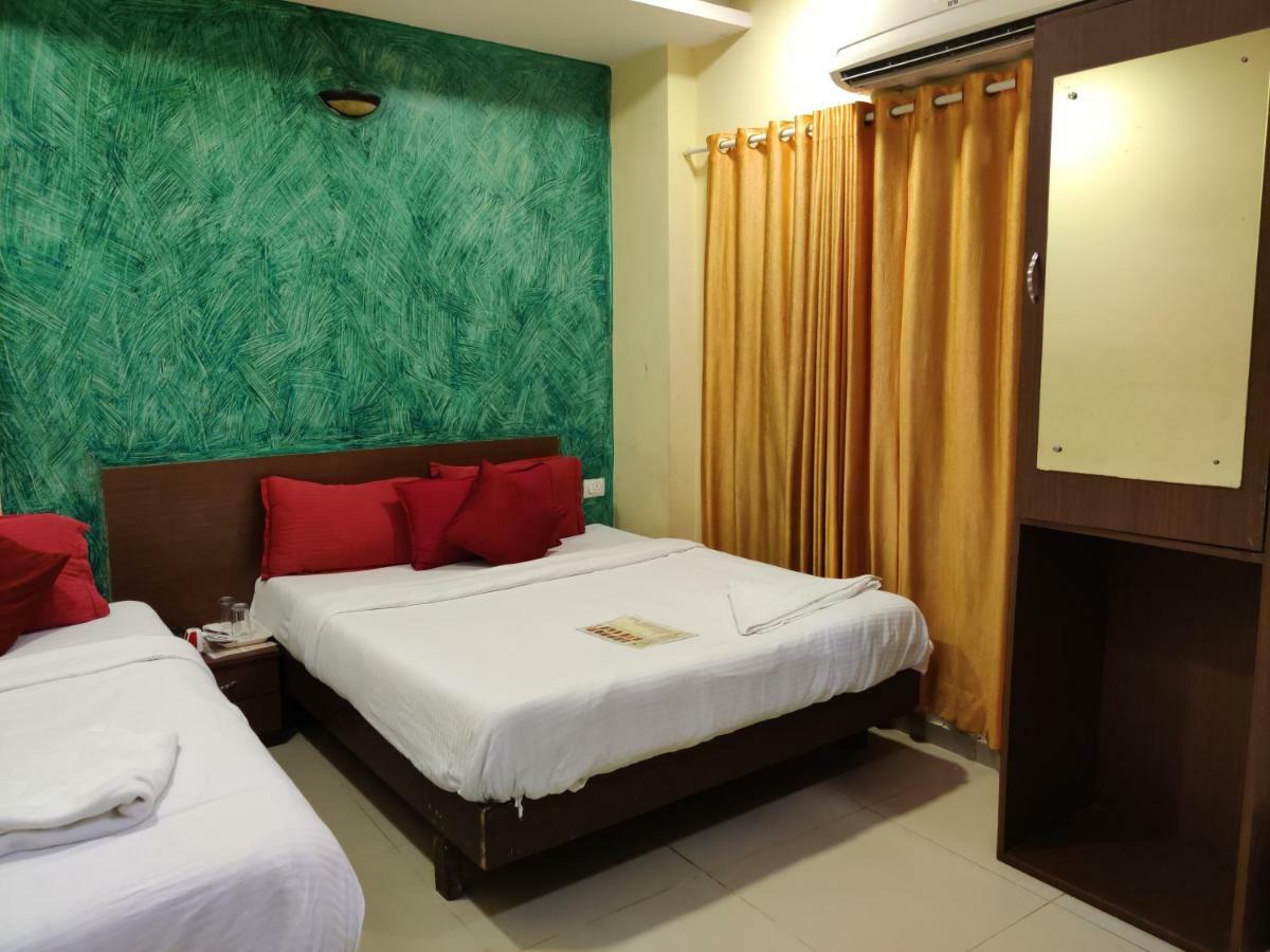 O Golden Sagar 3*