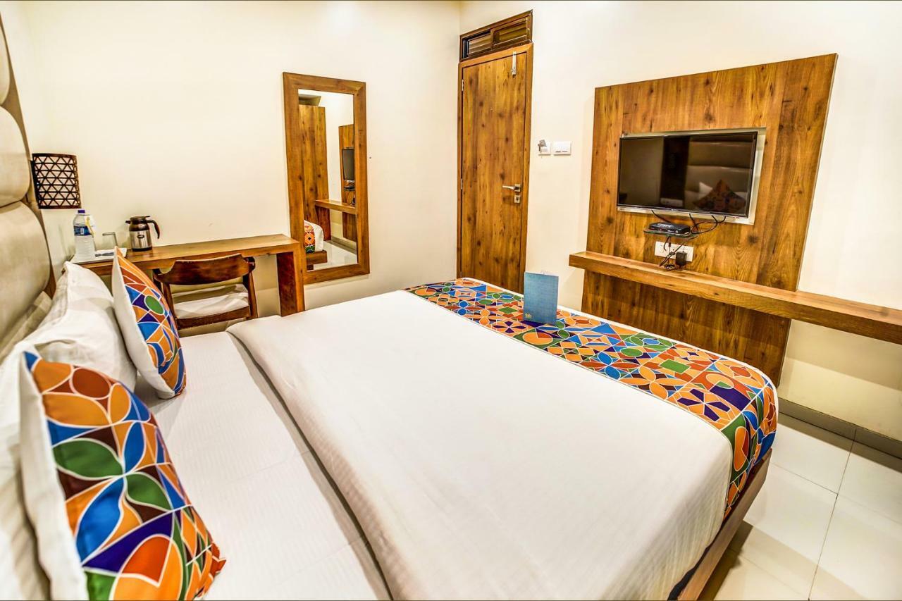 Oyo 9187 Adlon International 3*
