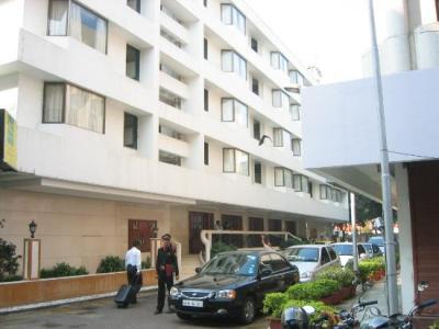 Parle International Hotel 3*