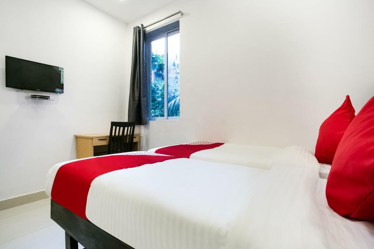 Oyo Flagship 38540 Hotel Shangrila Flagship Saver 3*