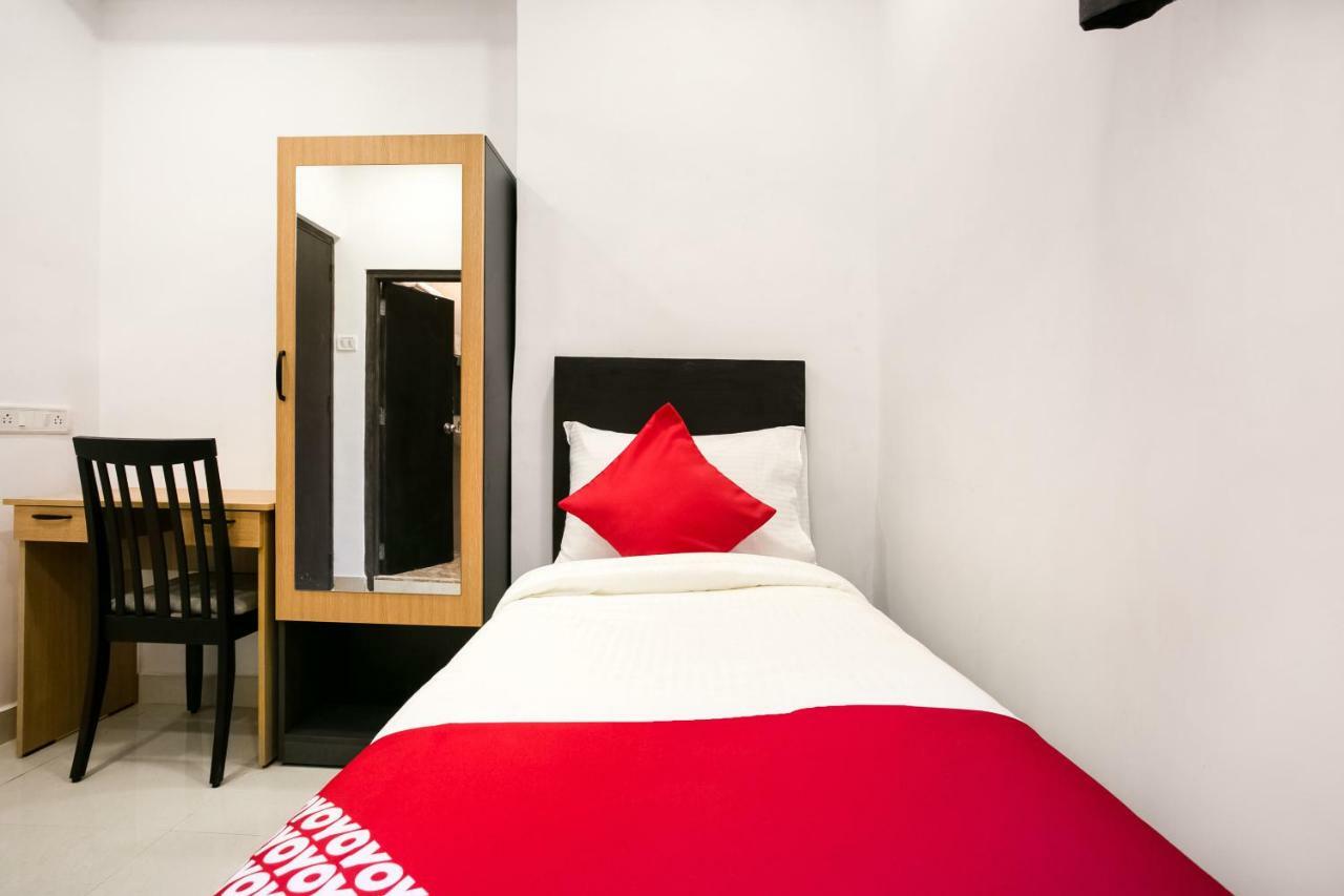 Oyo Flagship 38540 Hotel Shangrila Flagship Saver