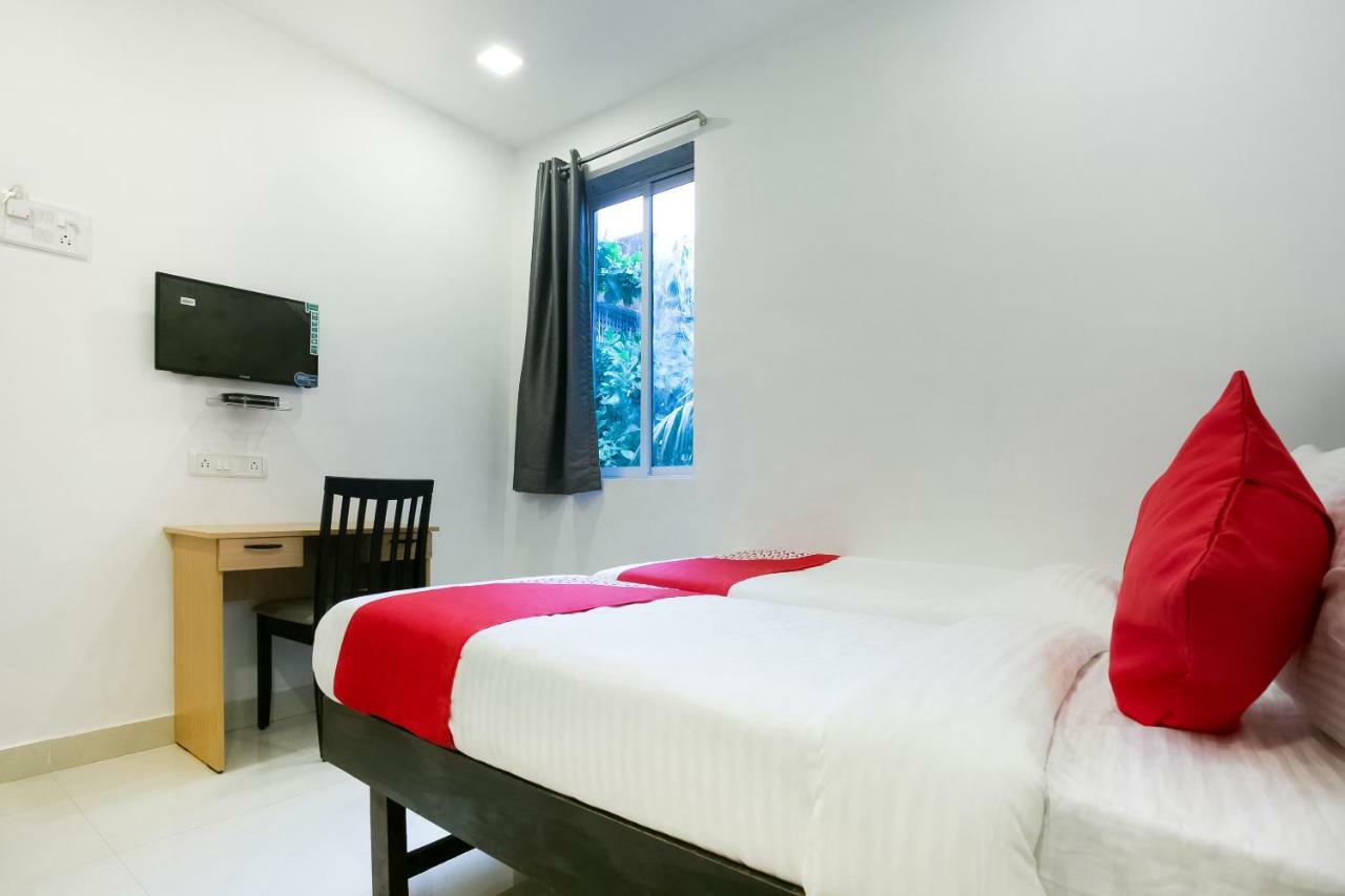 Oyo Flagship 38540 Hotel Shangrila Flagship Saver Hotel 3*