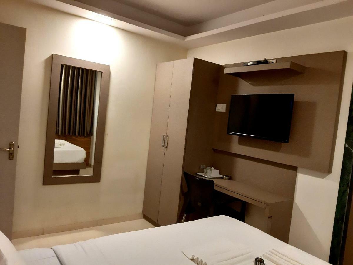 Royal Comfort 3* Mumbai