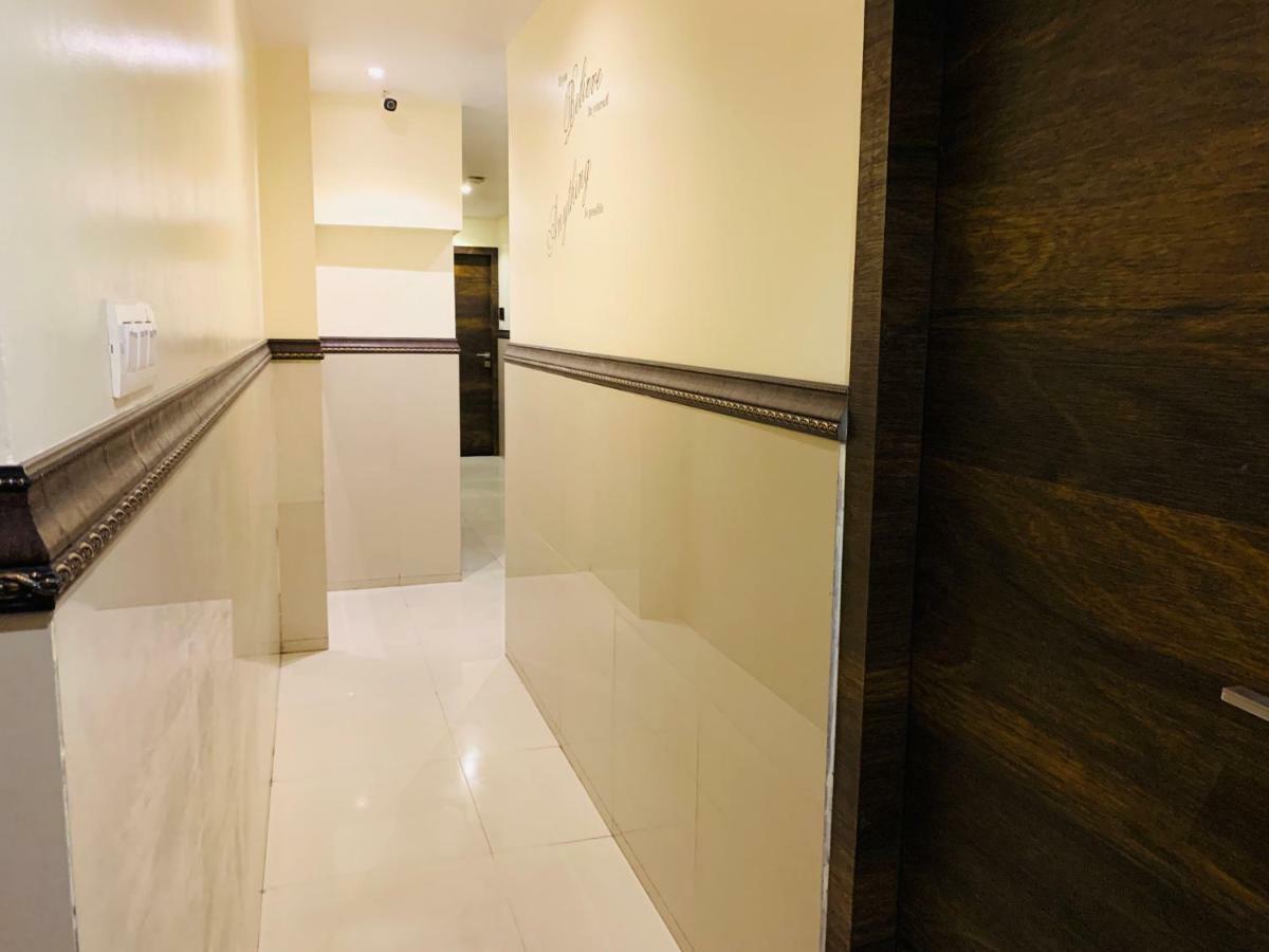 Adlon International 3*