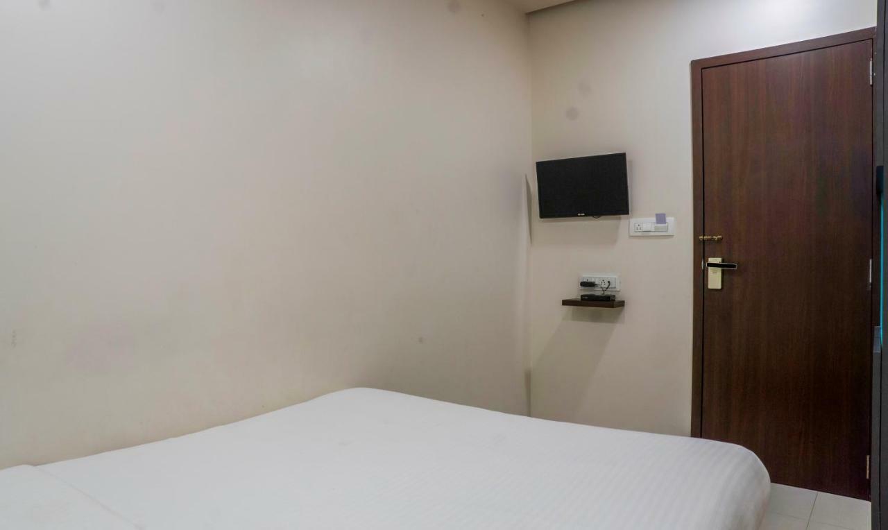 Oyo Flagship 13885 Metro Residency Hotel