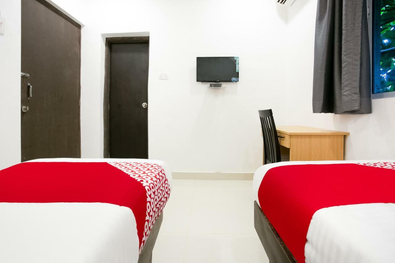 Oyo Flagship 38540 Hotel Shangrila Flagship Saver Mumbai