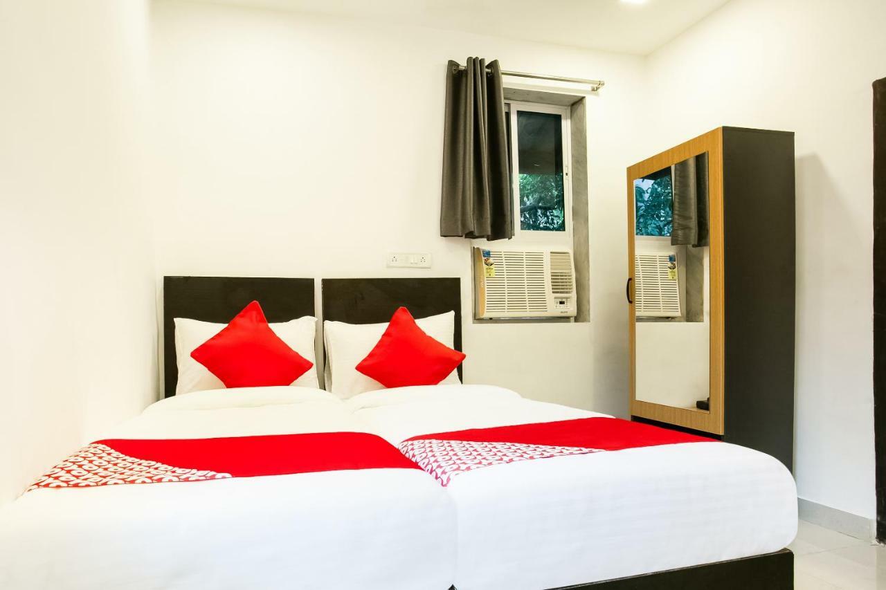 Hotel Oyo Flagship 38540 Hotel Shangrila Flagship Saver Mumbai