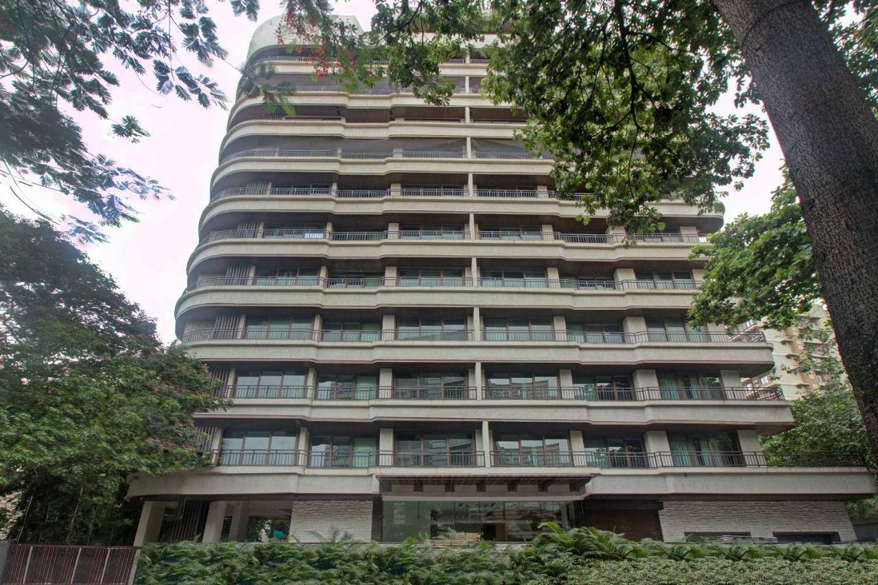 Exotic 1br In Santacruz Mumbai