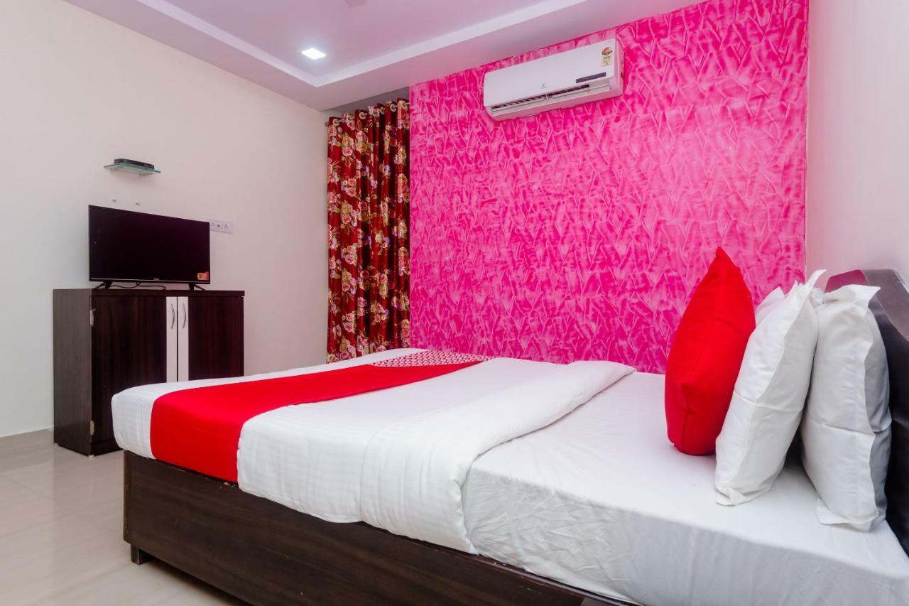 Hotel Manori Corner