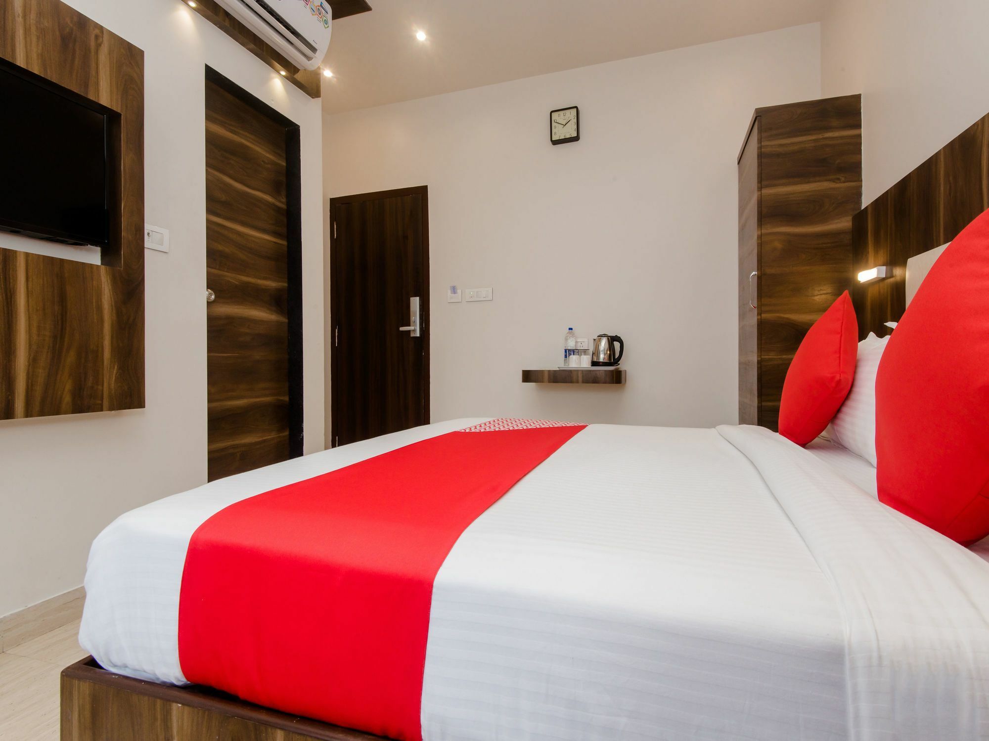 Hotel Oyo 13044 Abad 3*