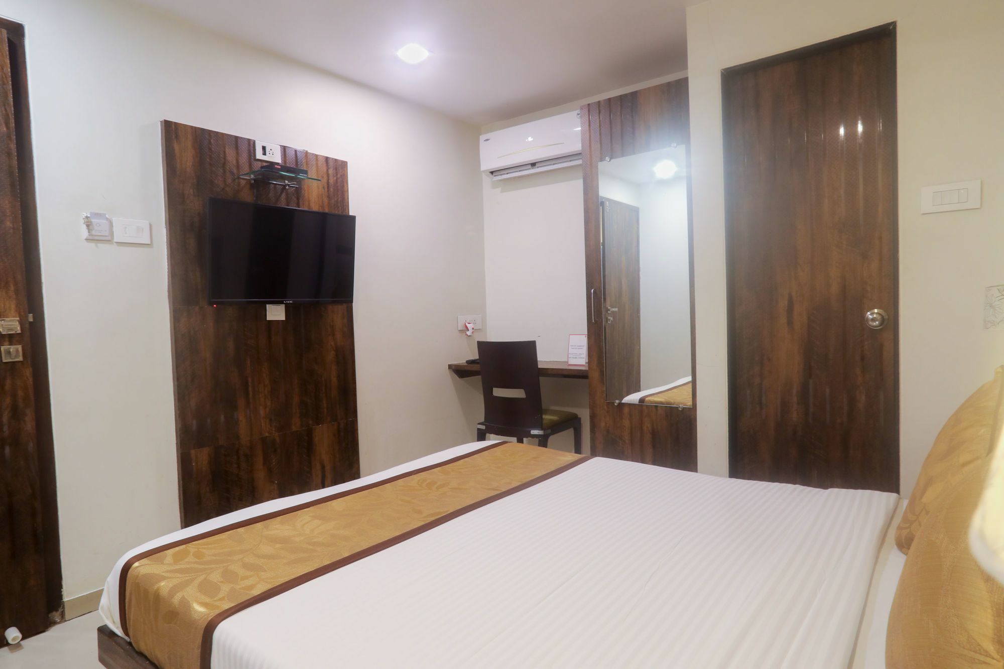 Hotel Oyo 4186 Oyster 2*