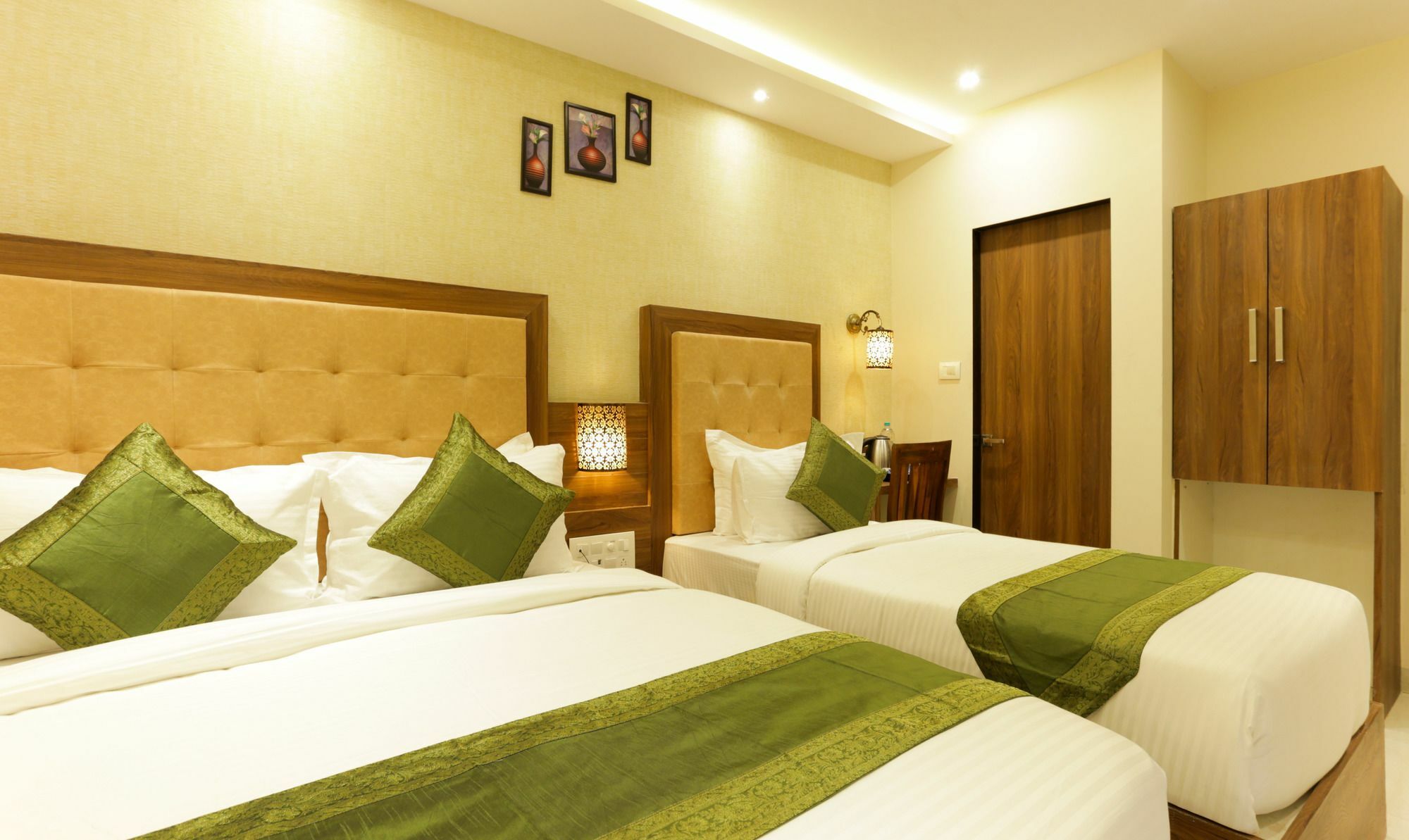 Hotel Amber Palace 3*