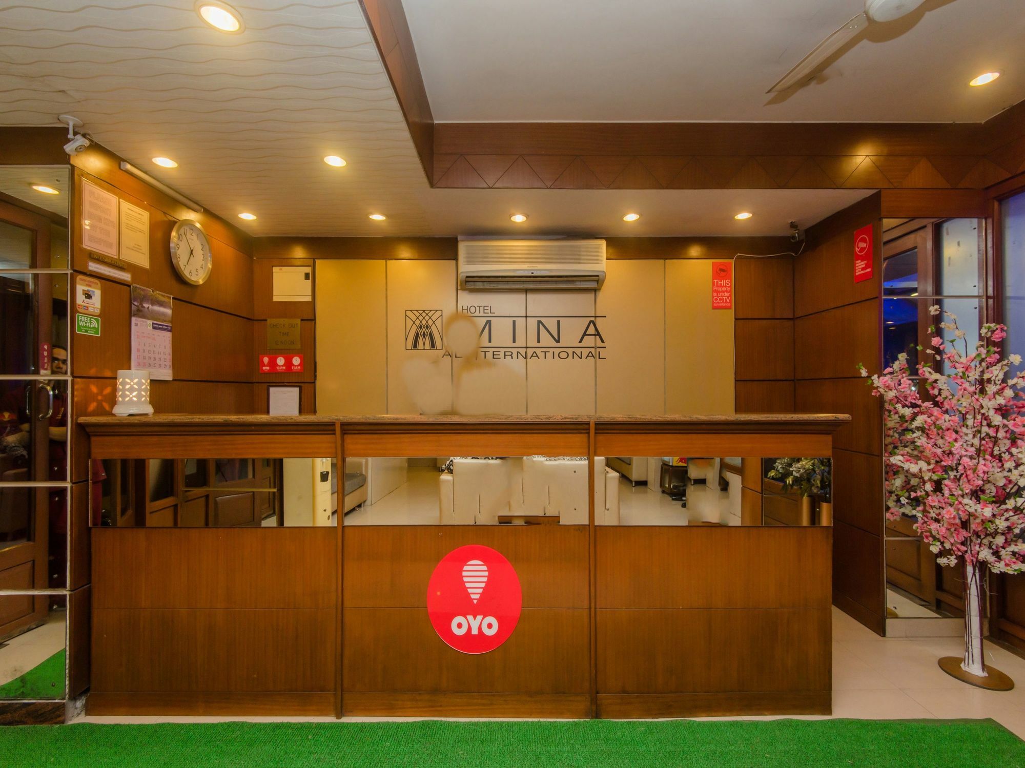 Hotel Mina International