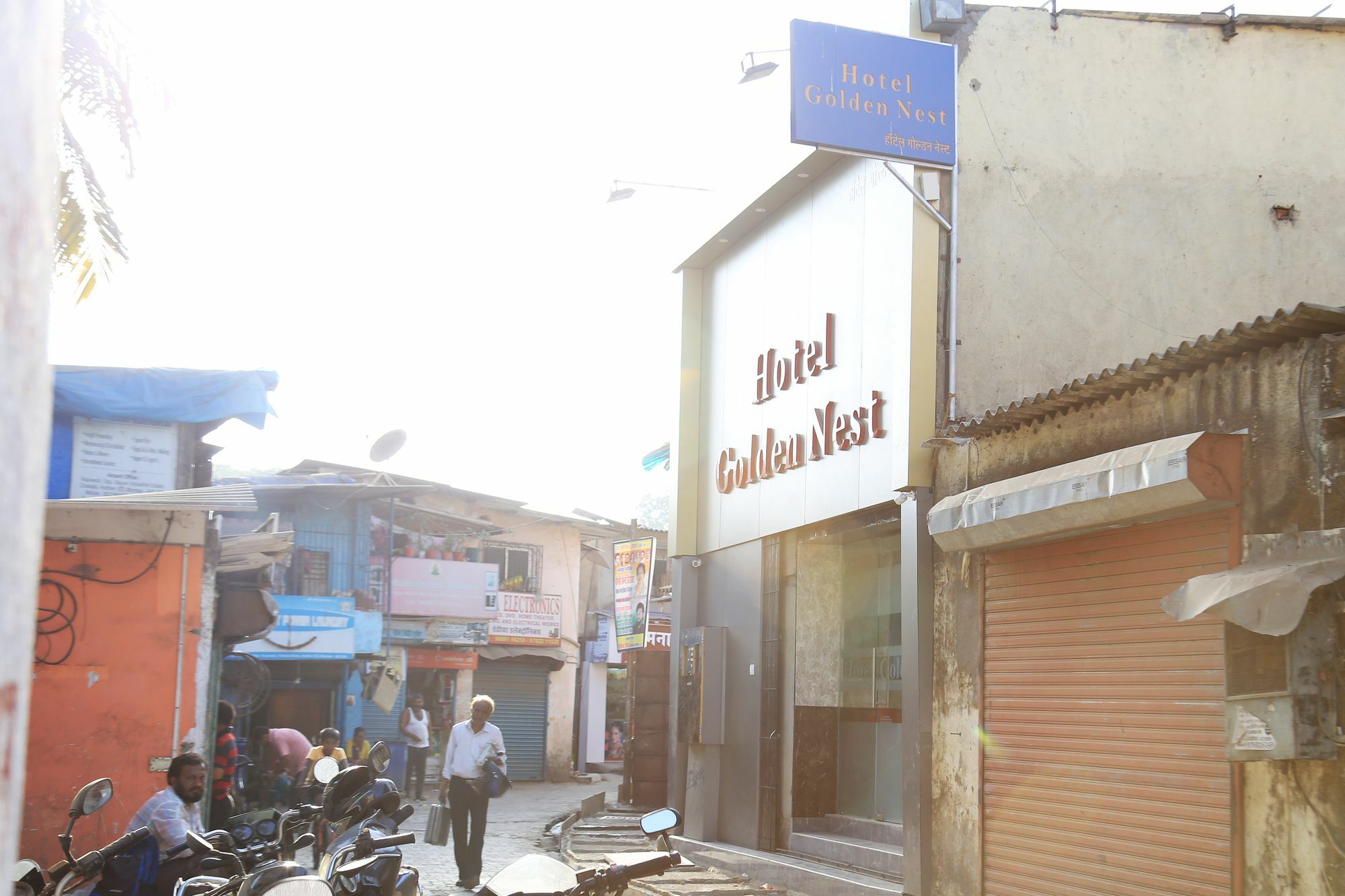 Hotel Oyo 8678 Golden Nest Mumbai