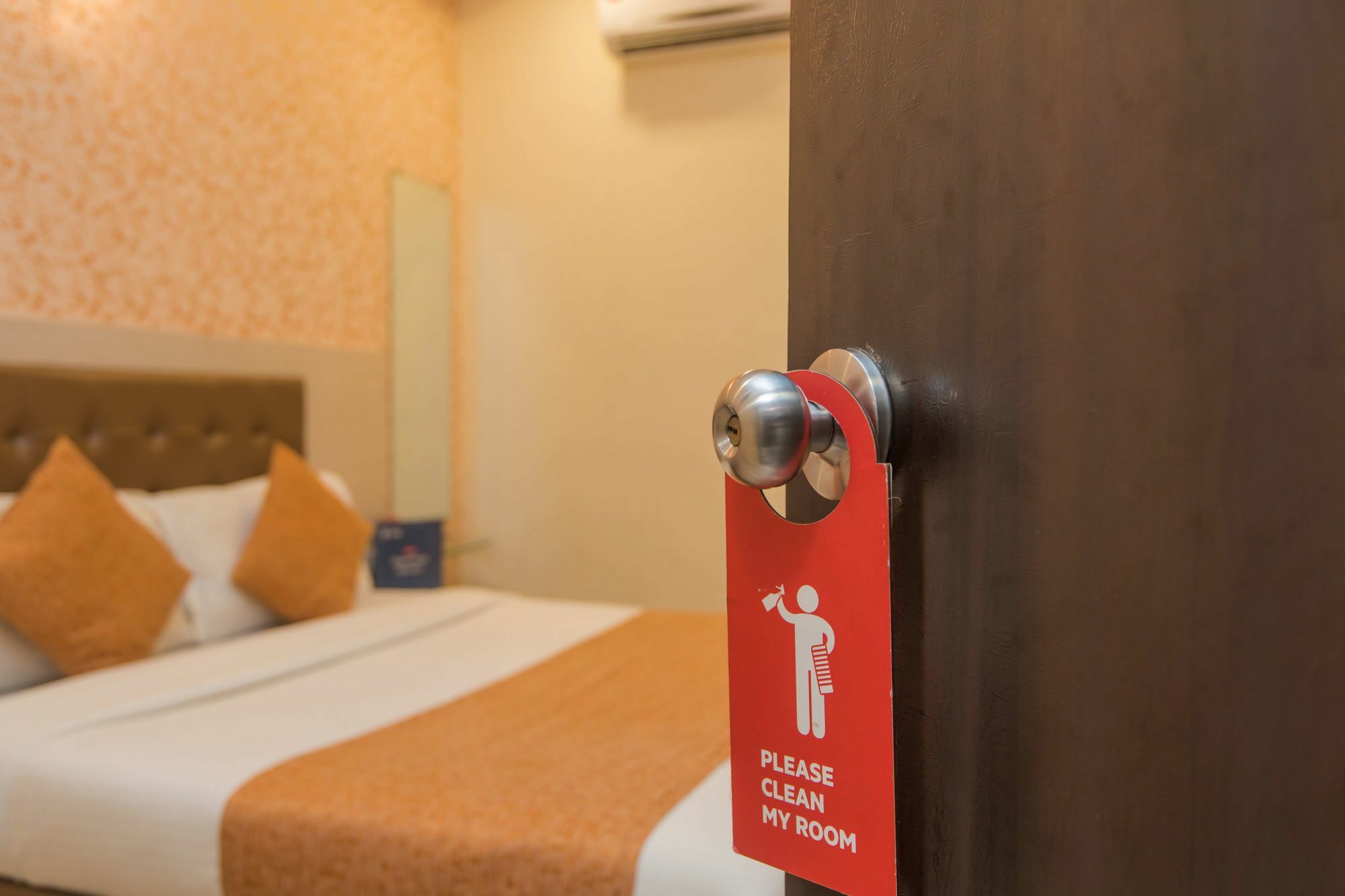 Oyo 8678 Golden Nest Mumbai
