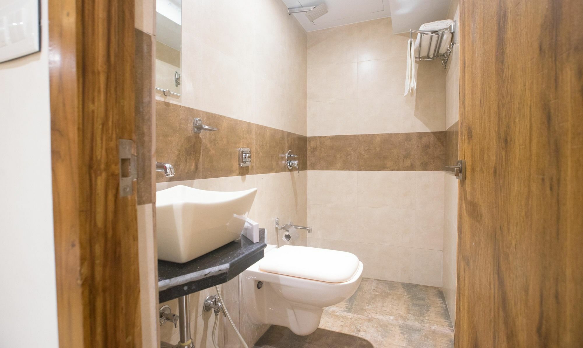 Treebo Amber International 3* Mumbai