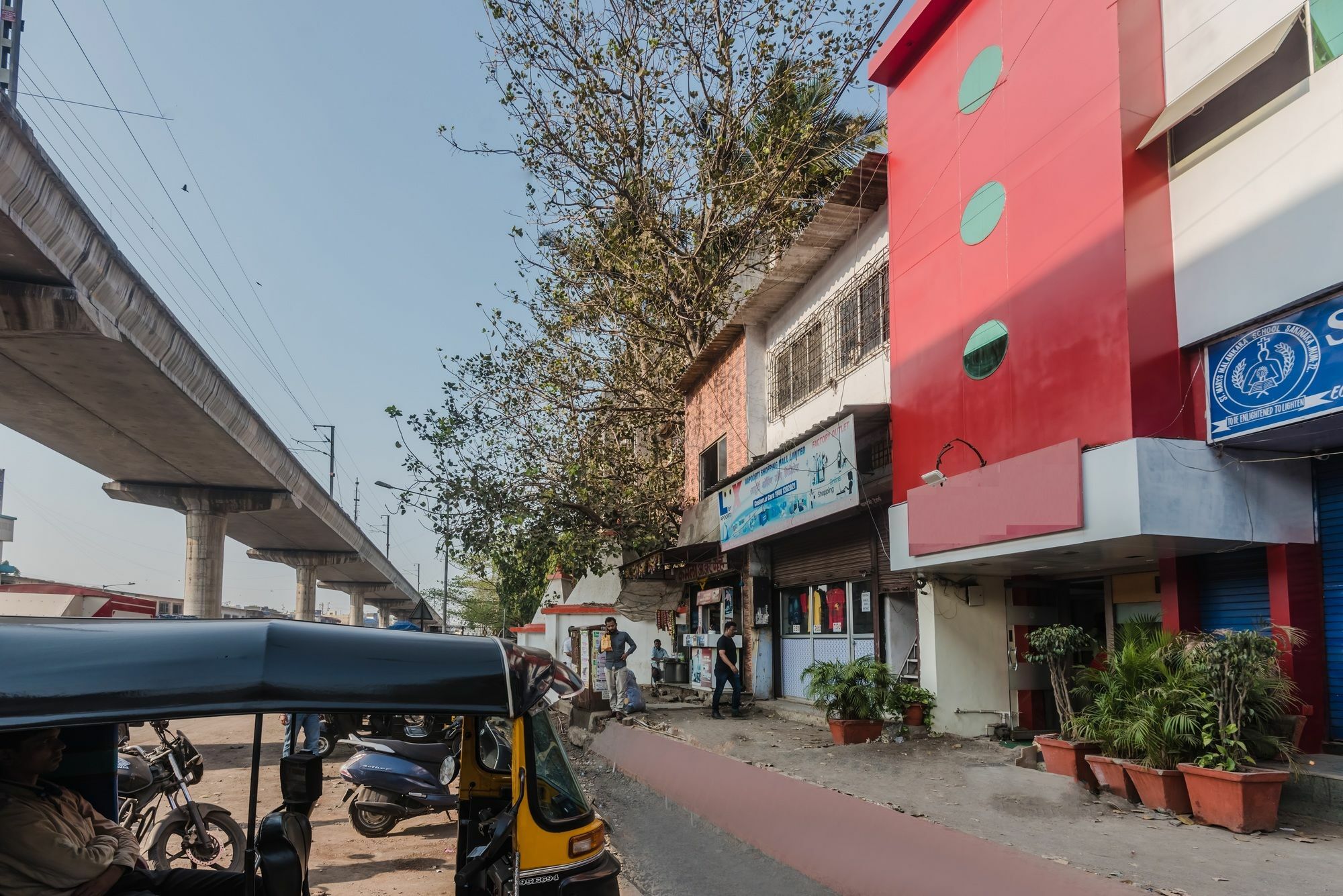 Hotel Oyo 8311 Galaxy Residency Mumbai