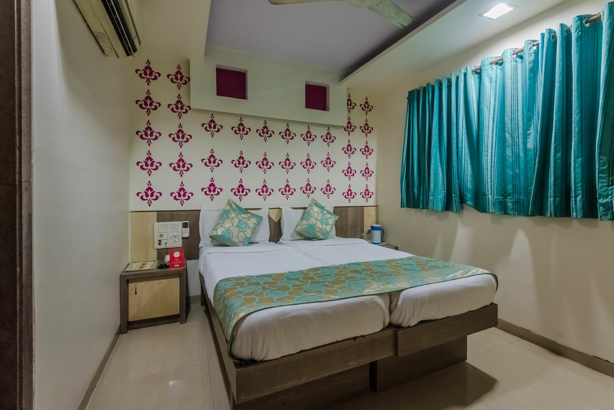 Oyo 8311 Galaxy Residency 3*