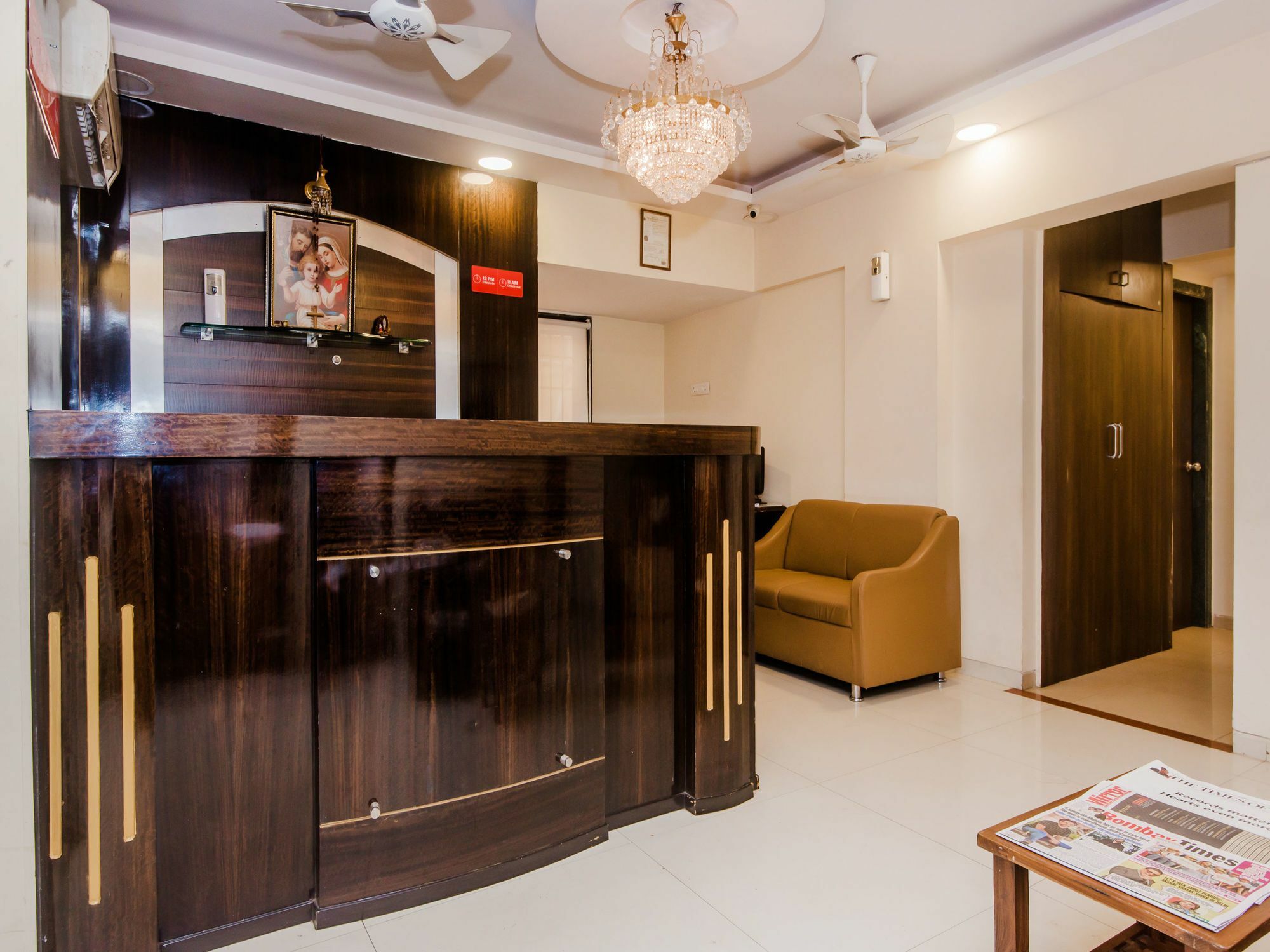 Hotel Oyo 1453 Daisy Residency Mumbai