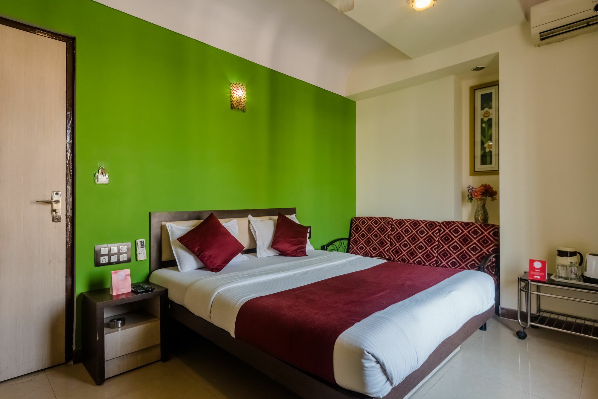 Fabhotel Annex Executive Hotel *