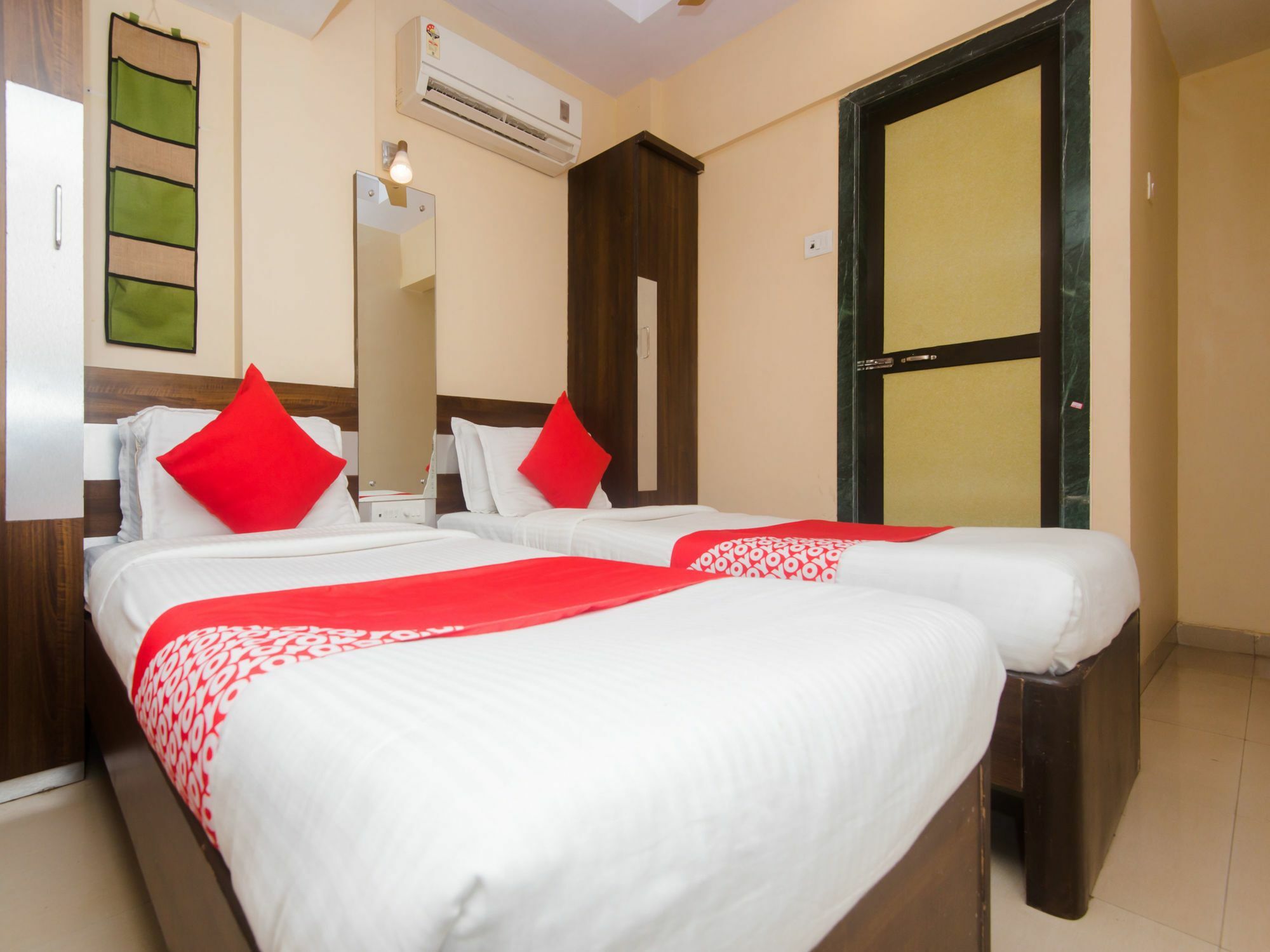 Hotel Oyo 1453 Daisy Residency 3*
