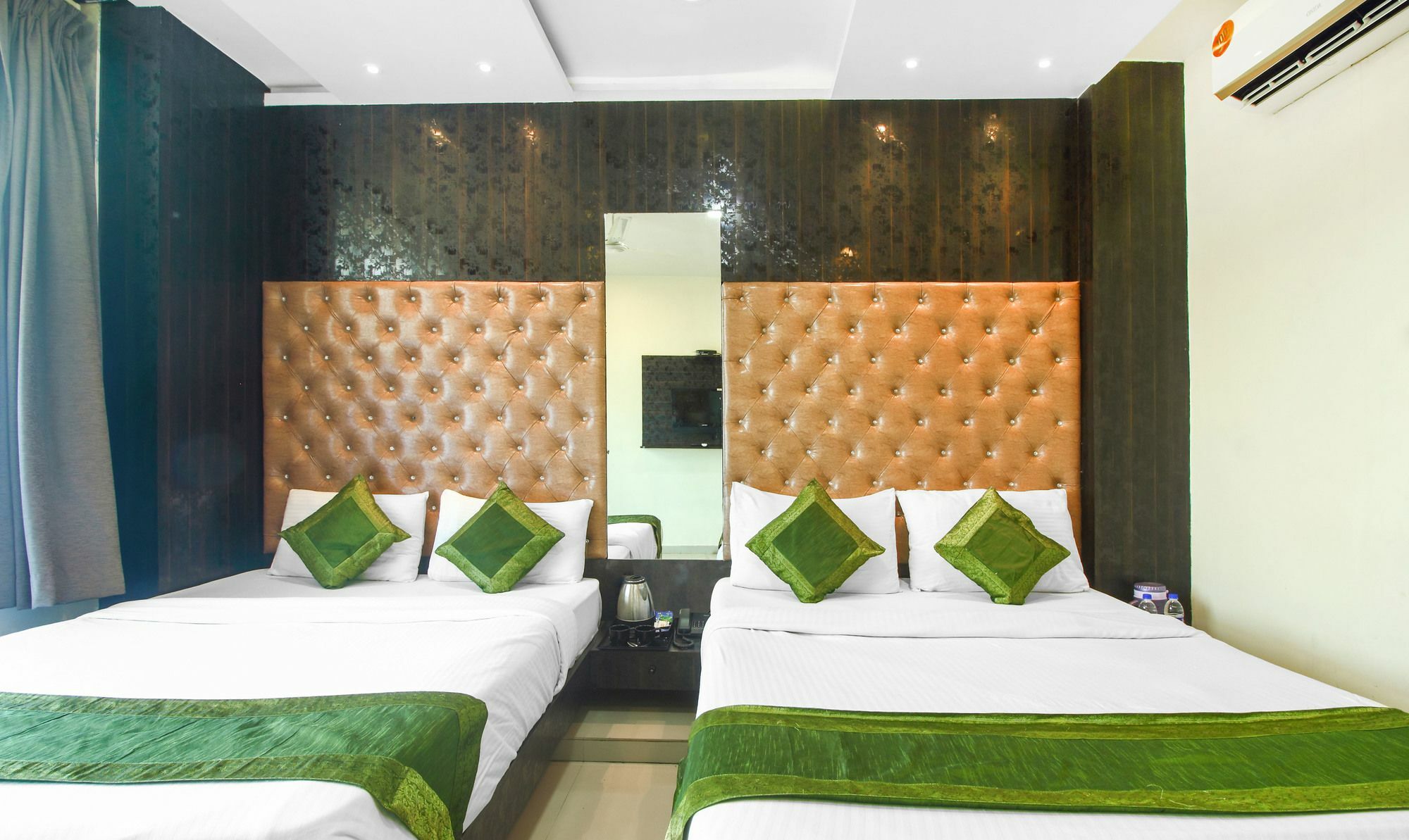 Hotel Treebo Pearls Bkc Inn,