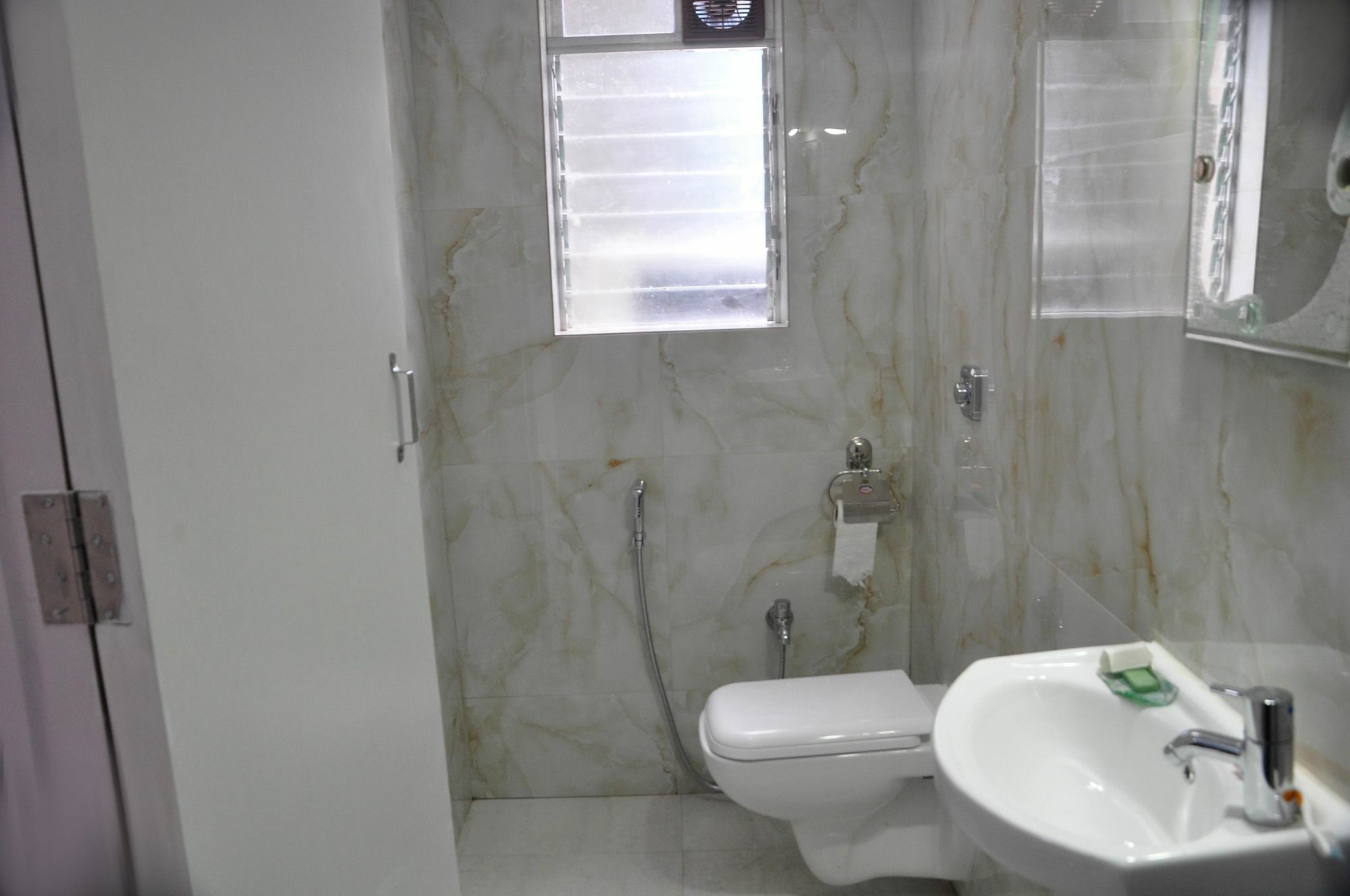Hotel Imperial Executive, Andheri