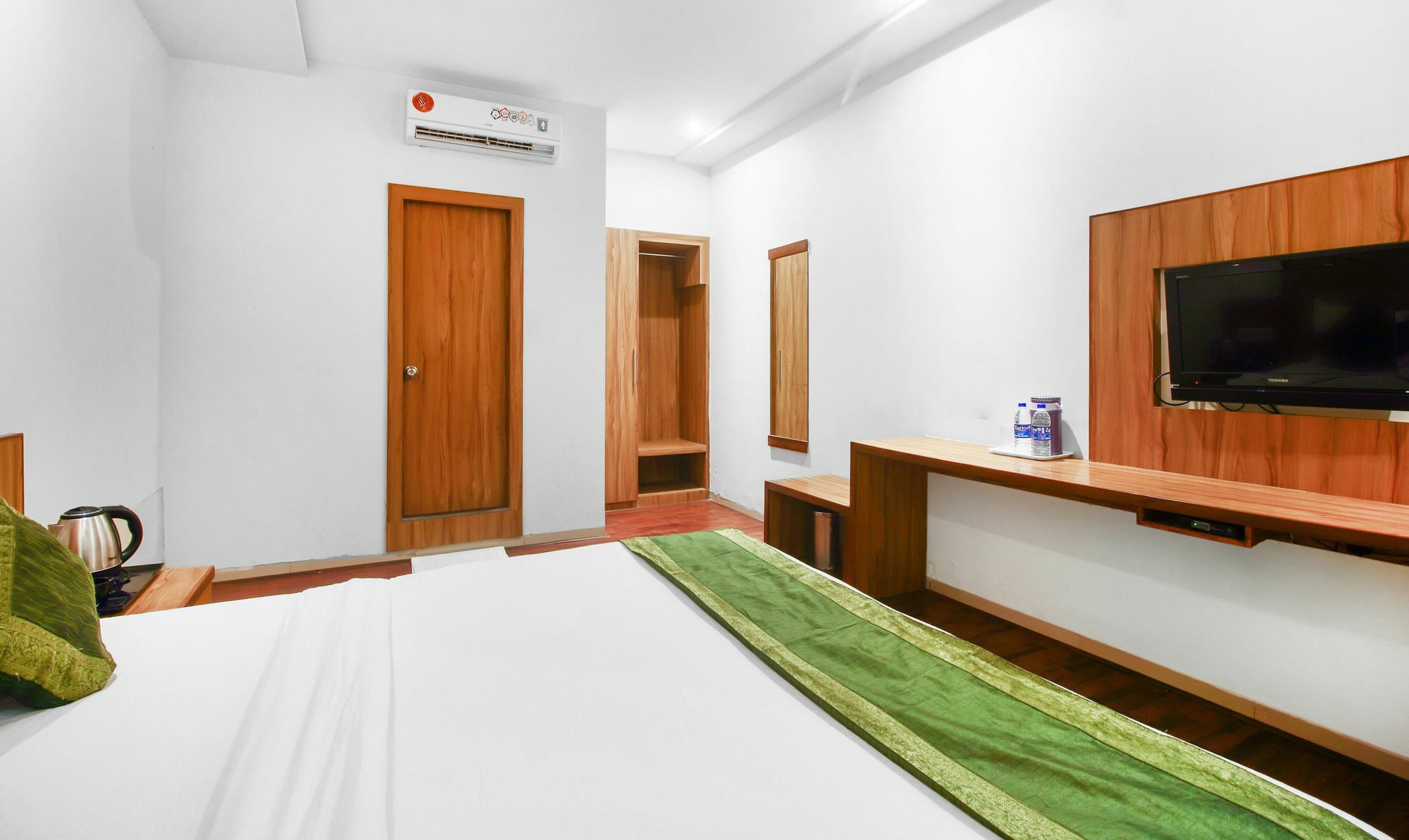 Hotel Treebo Pearls Bkc Inn, Mumbai