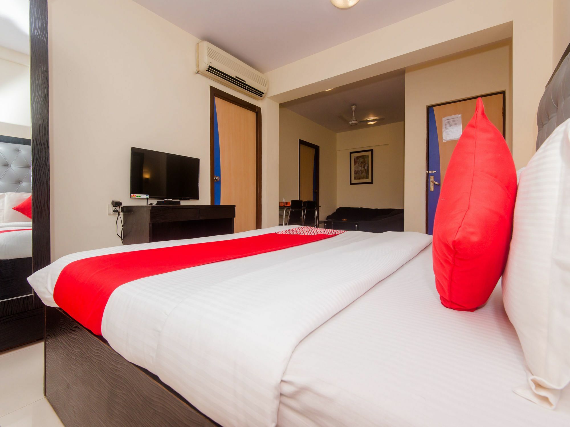 Hotel Oyo 15103 Blue Sapphires
