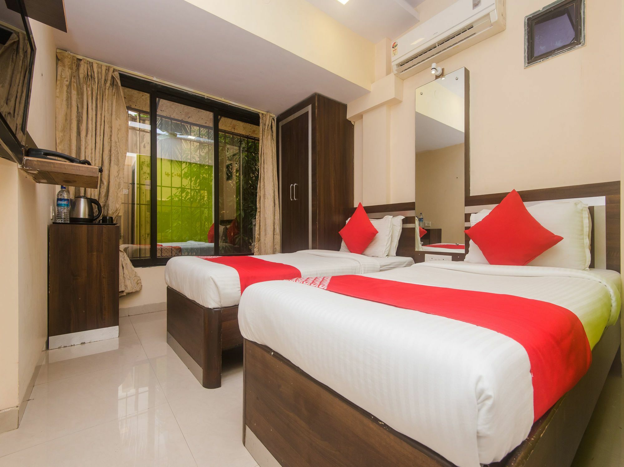 Hotel Oyo 1453 Daisy Residency
