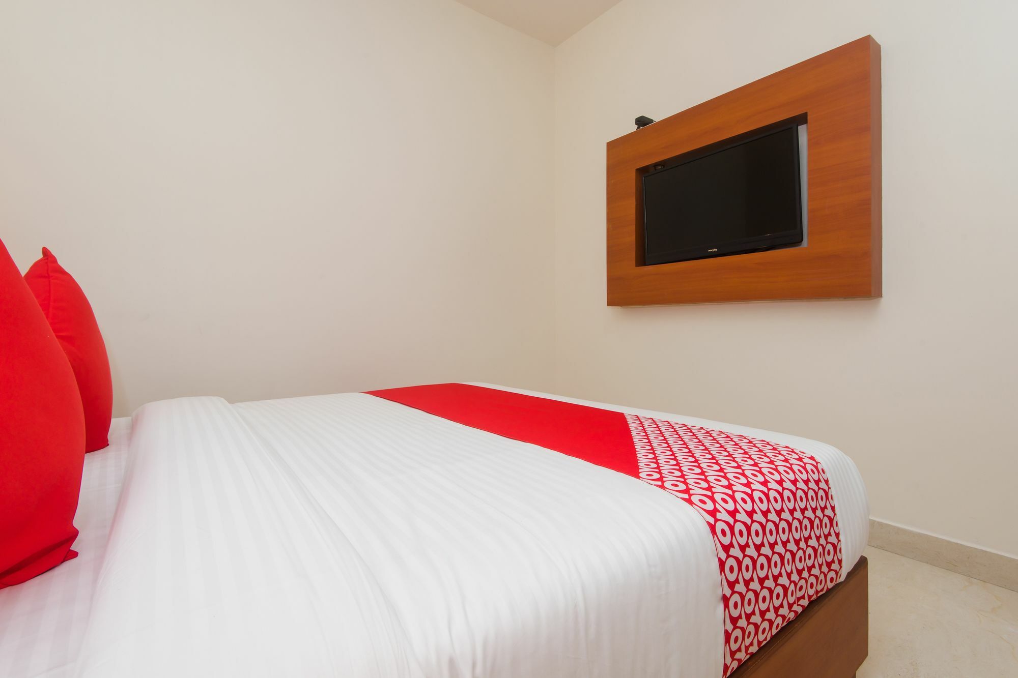 Hotel Oyo 14902 Liwa International 2*