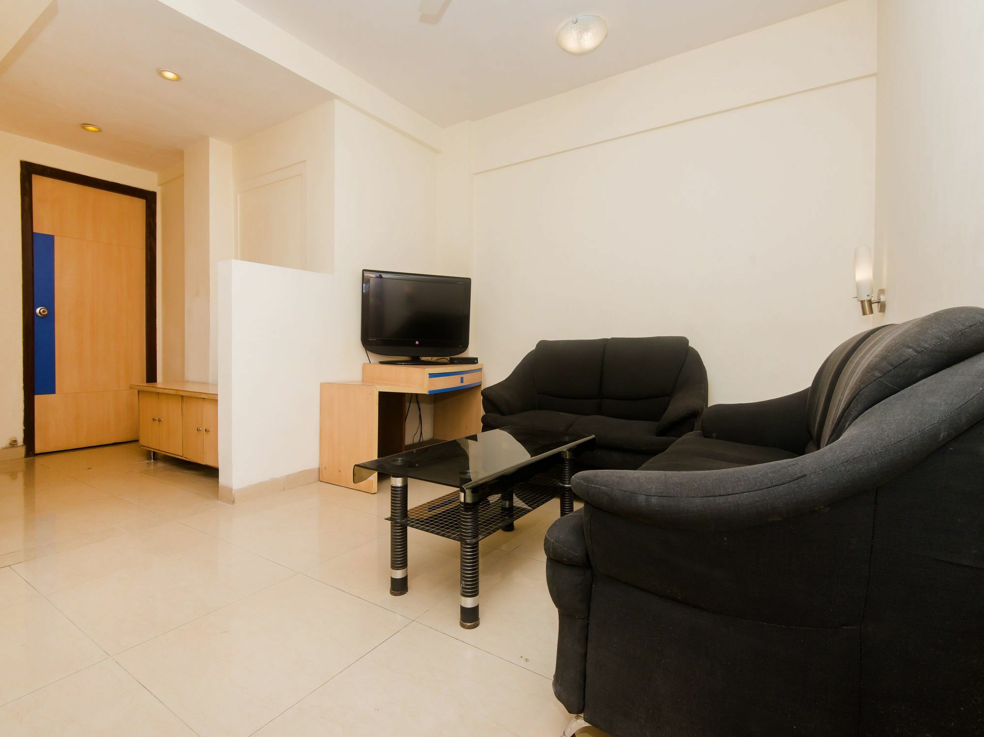 Oyo 15103 Blue Sapphires Hotel 3*
