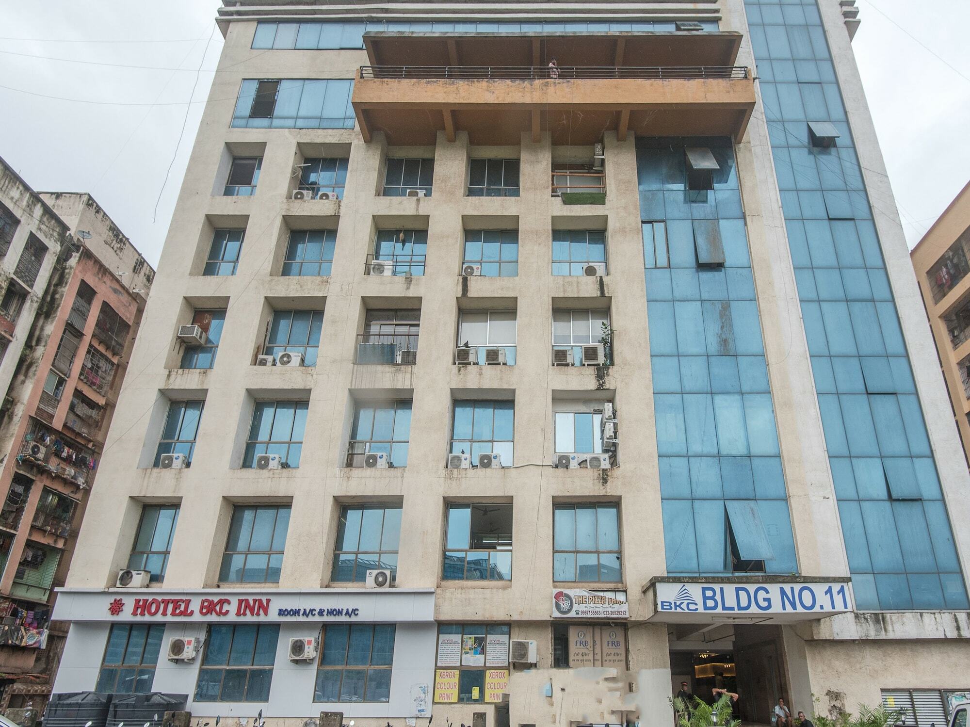 Oyo 22039 Bkc Grand Hotel