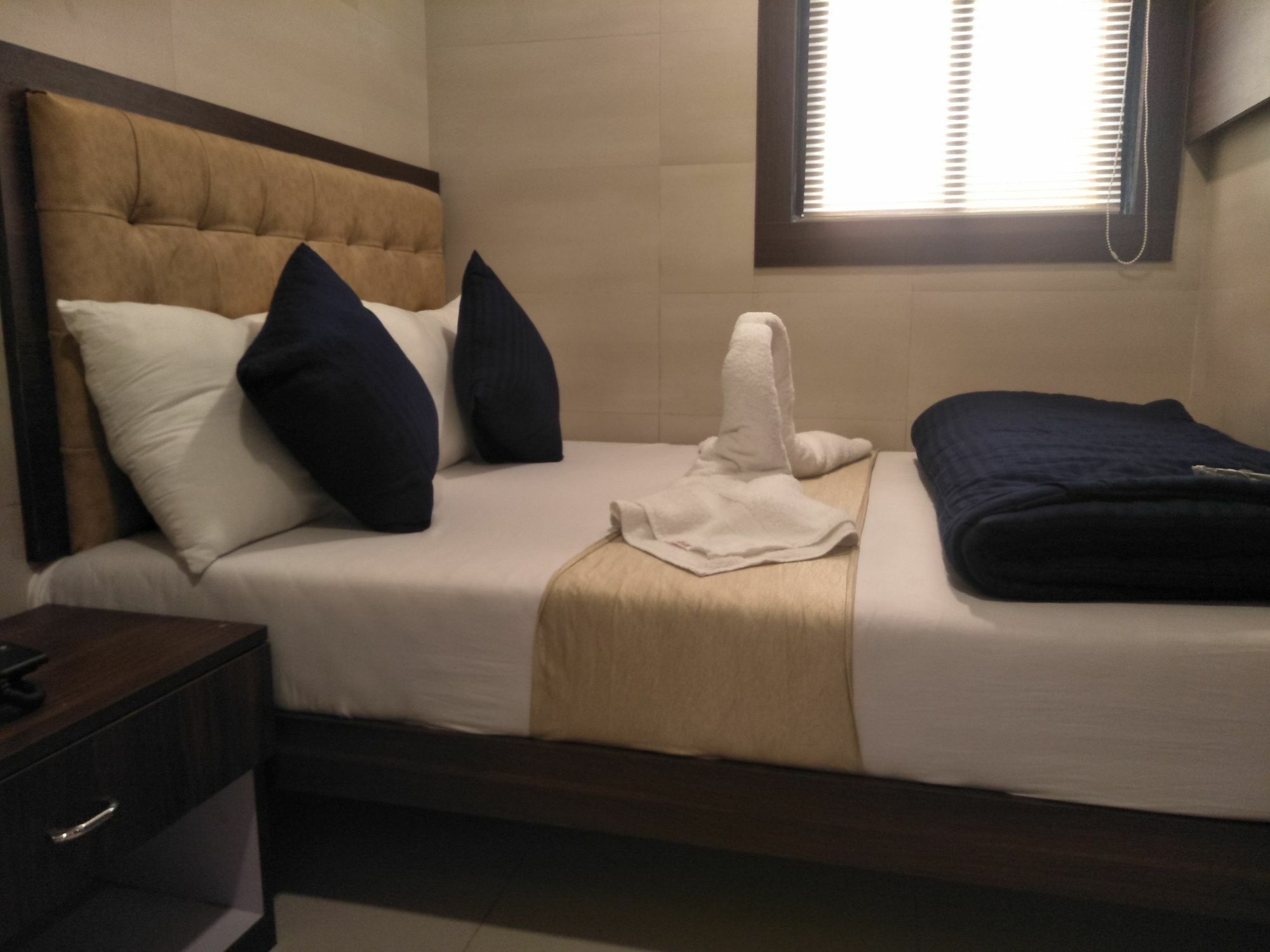 Avenue Residency 2*