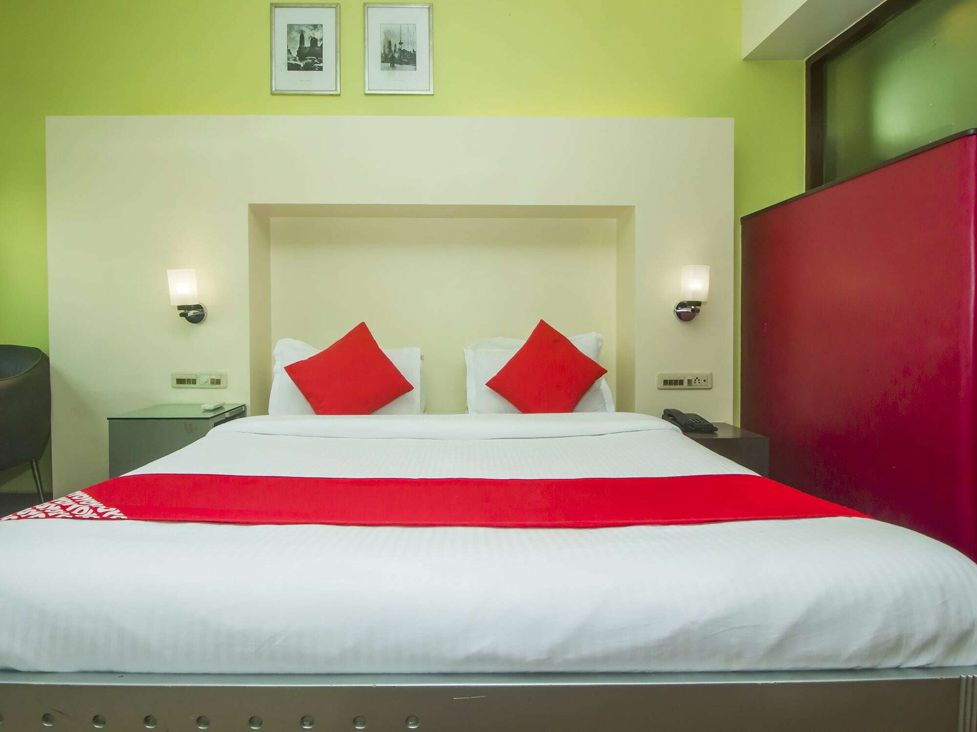 Hotel Oyo 19917 Golden Swan Mumbai