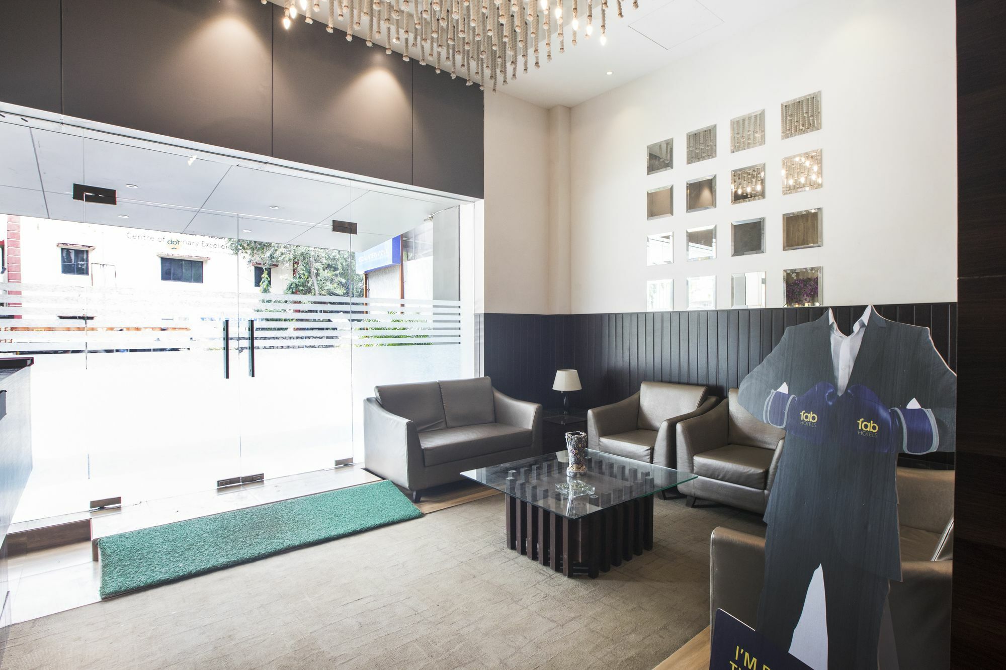 Fabhotel Regal International Andheri 3*